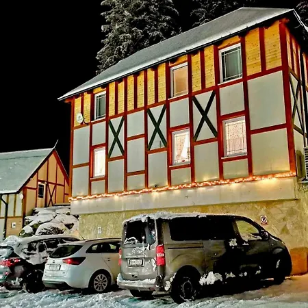 Orman Evi 3 Domky 182 *